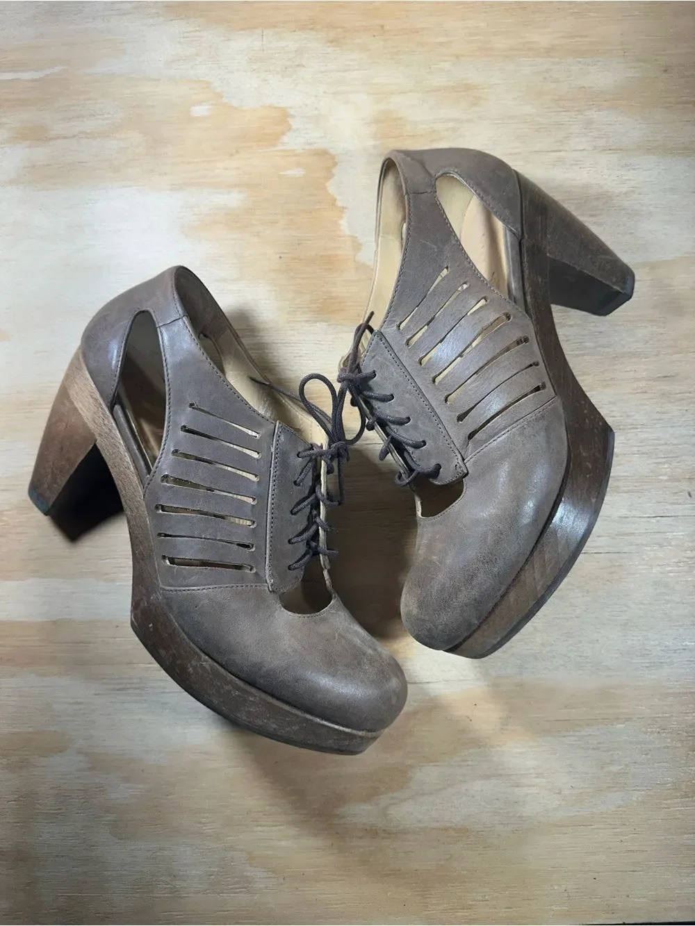 Coclico Lace-Up Cutout Heeled Shoes Women’s Size 6.5